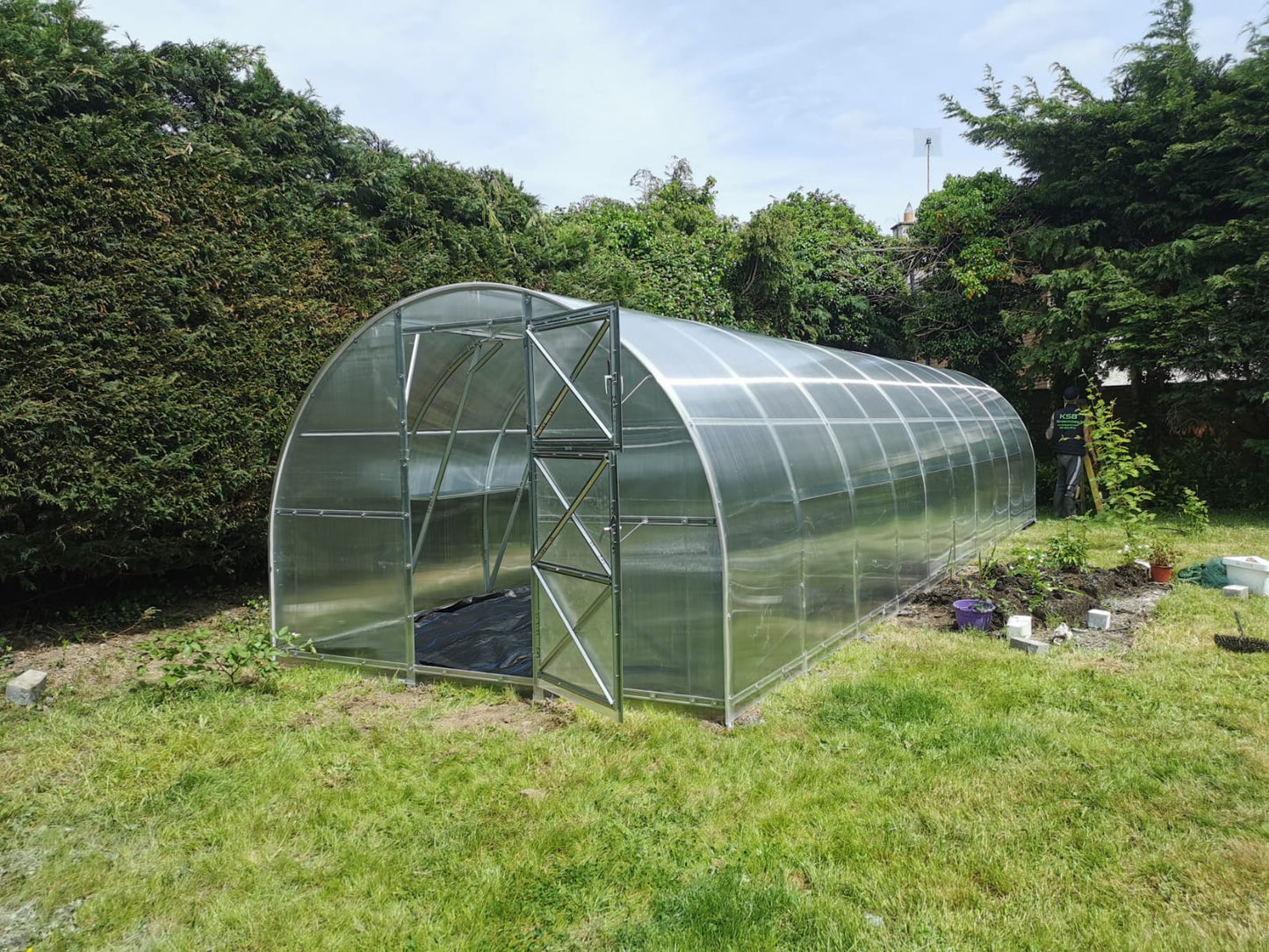 GREENHOUSE STRONG 30 M² (3M X 10M; 9.8FT X 33FT)