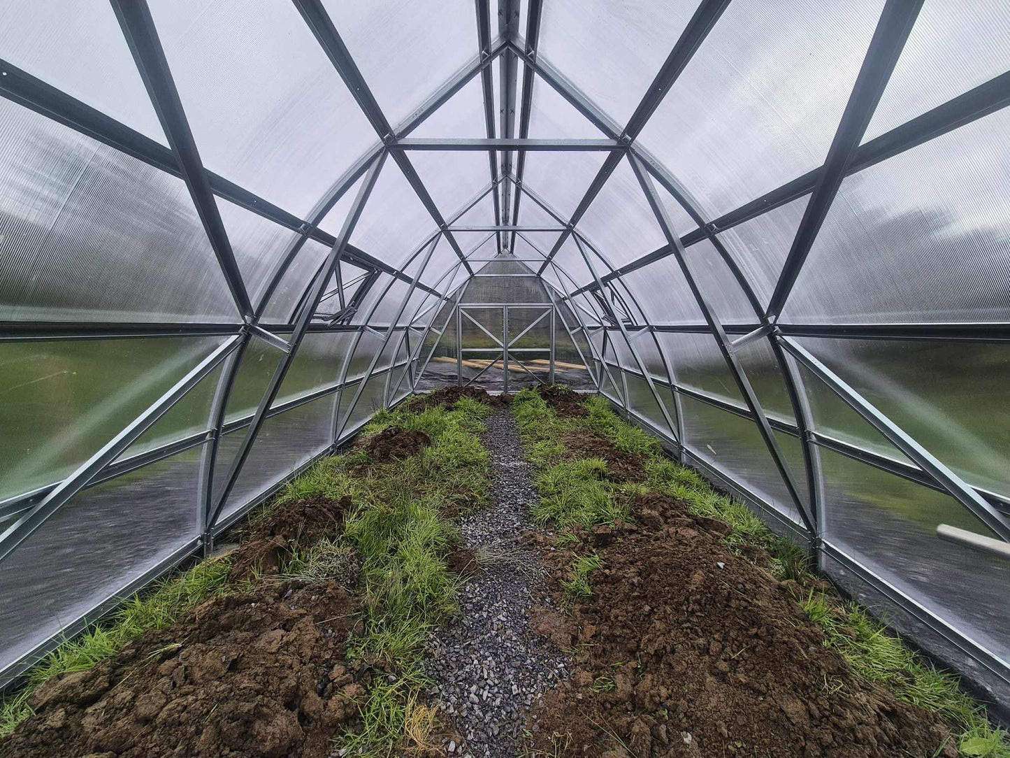 FARMER 4.2 (35.28 M² - 4.2M X 8.5M; 13.8FT X 27.9FT)
