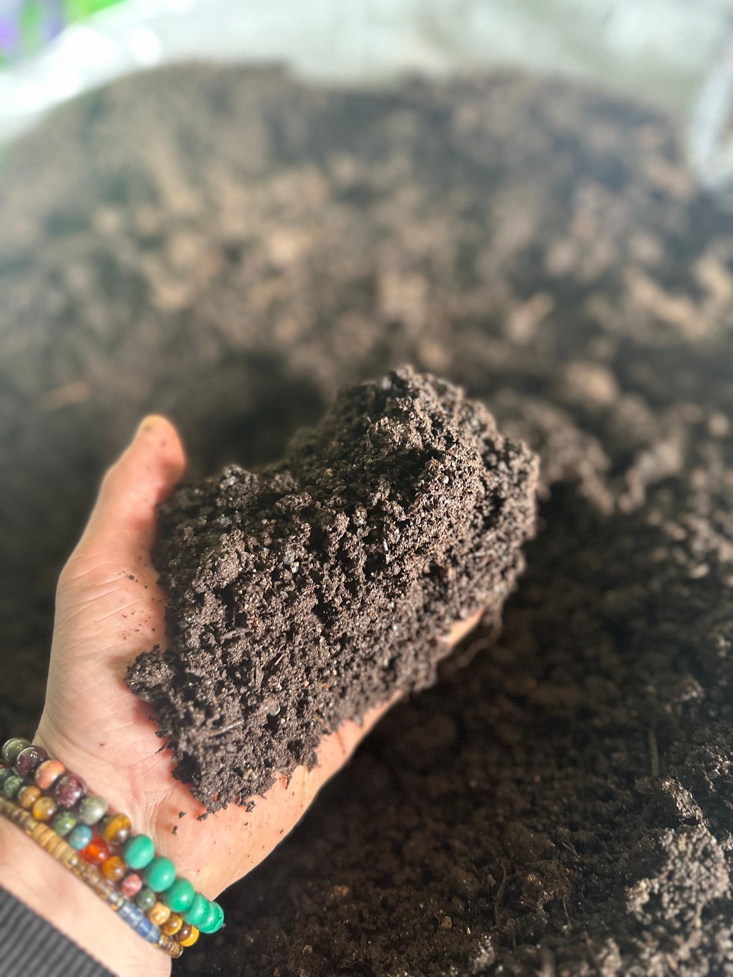 VEGETABLE SOIL and COMPOST MIX bulk bag