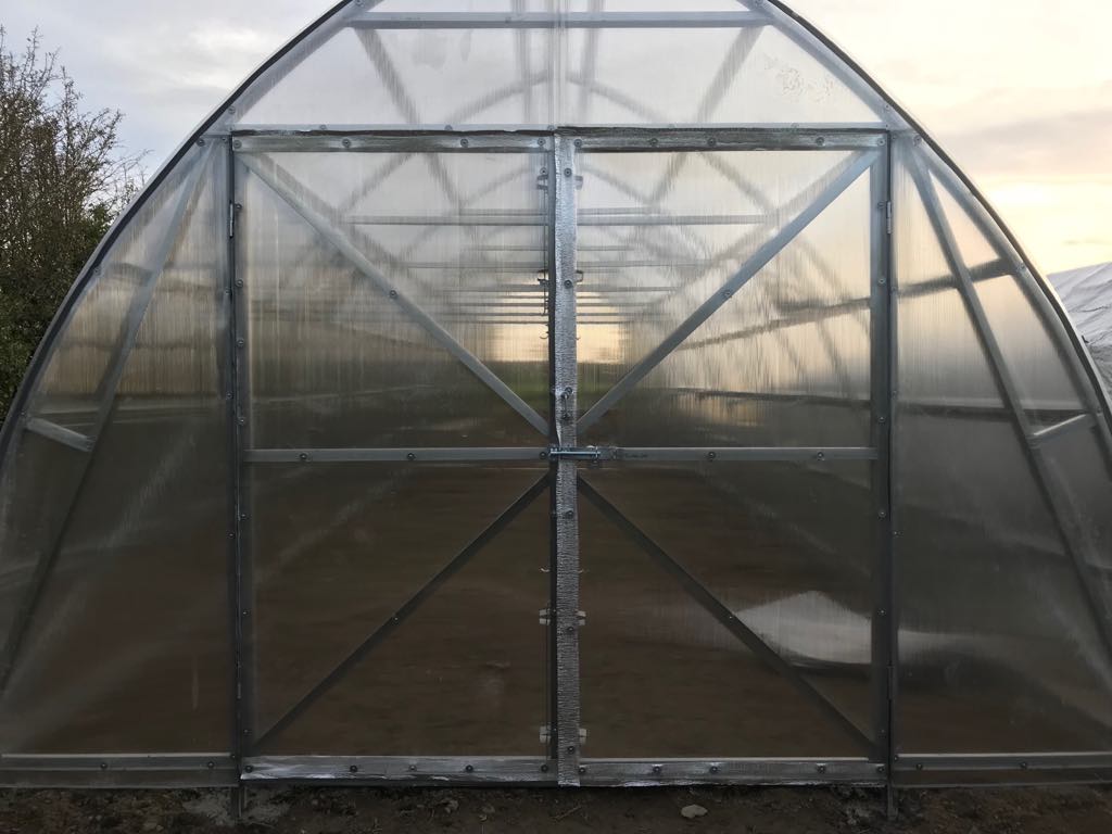 FARMER 5 (21M² - 5M X 4.2M; 16.4FT X 13.8FT)