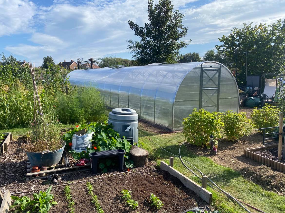 GREENHOUSE STRONG 30 M² (3M X 10M; 9.8FT X 33FT)