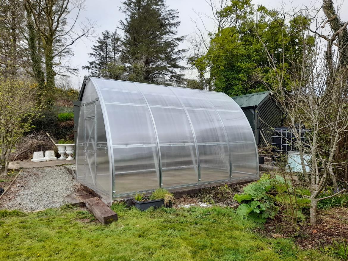 GREENHOUSE ARROW, 10.4 M² (2.6M X 4M; 8.5FT X 13FT)