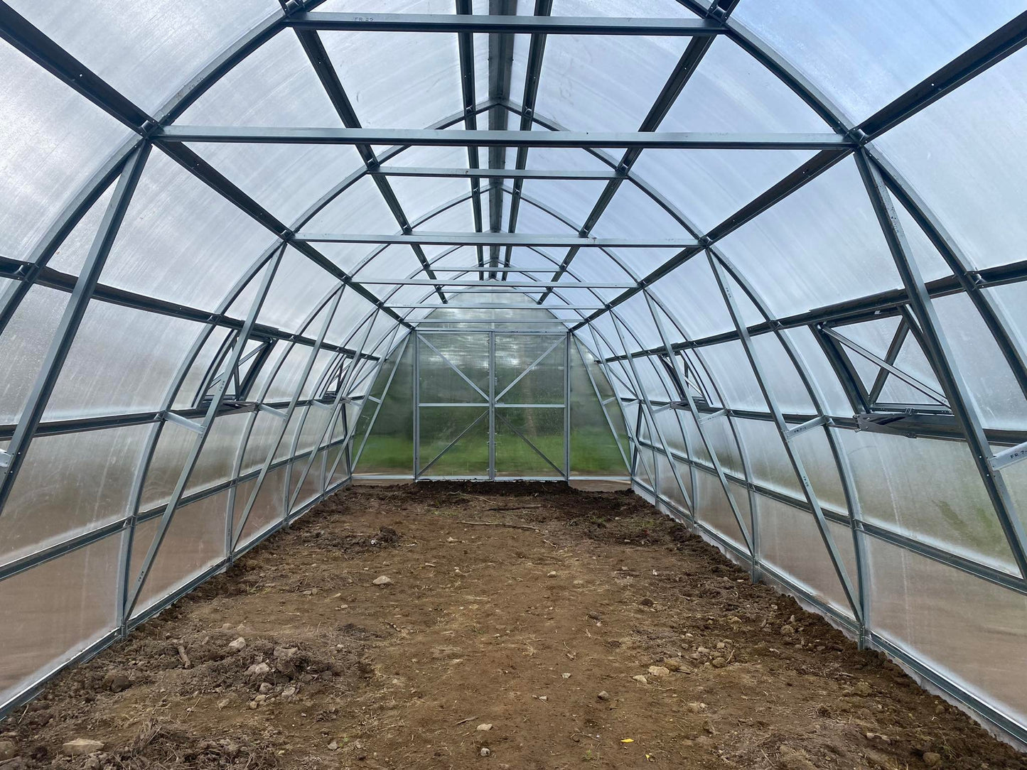 FARMER 5 (63.5M² - 5M X 12.7M; 16.4FT X 41.7FT)