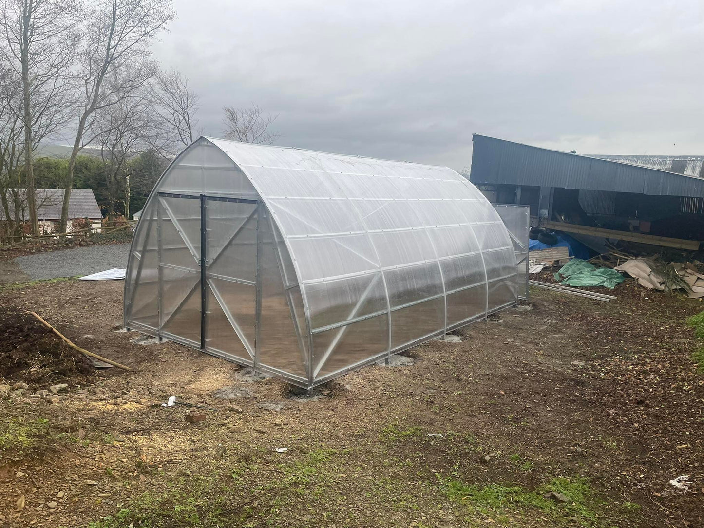 FARMER 5 (42.5M² - 5M X 8.5M; 16.4FT X 27.9FT)