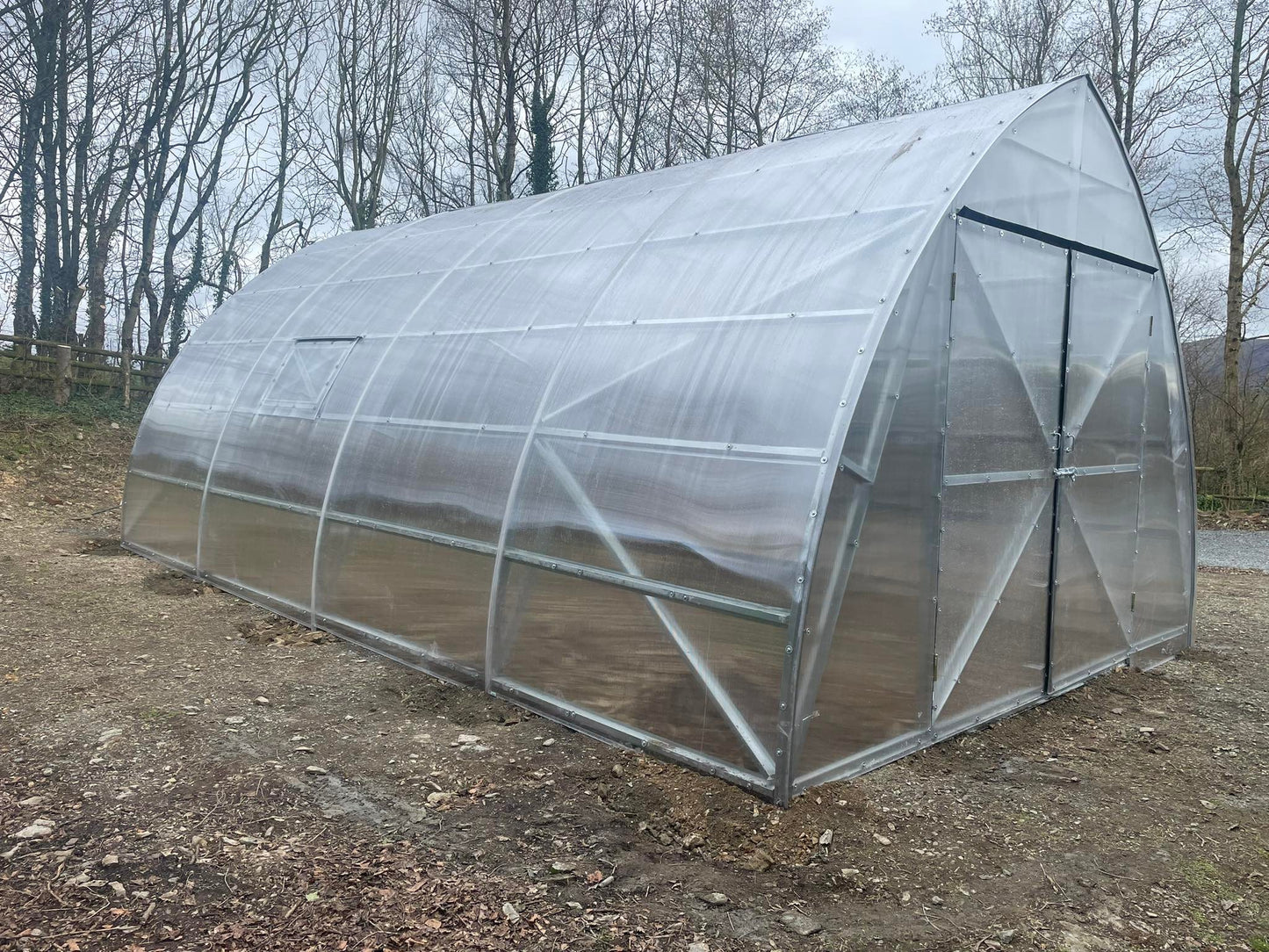 FARMER 5 (42.5M² - 5M X 8.5M; 16.4FT X 27.9FT)