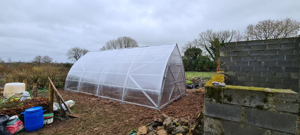 FARMER 4.2 (35.28 M² - 4.2M X 8.5M; 13.8FT X 27.9FT)