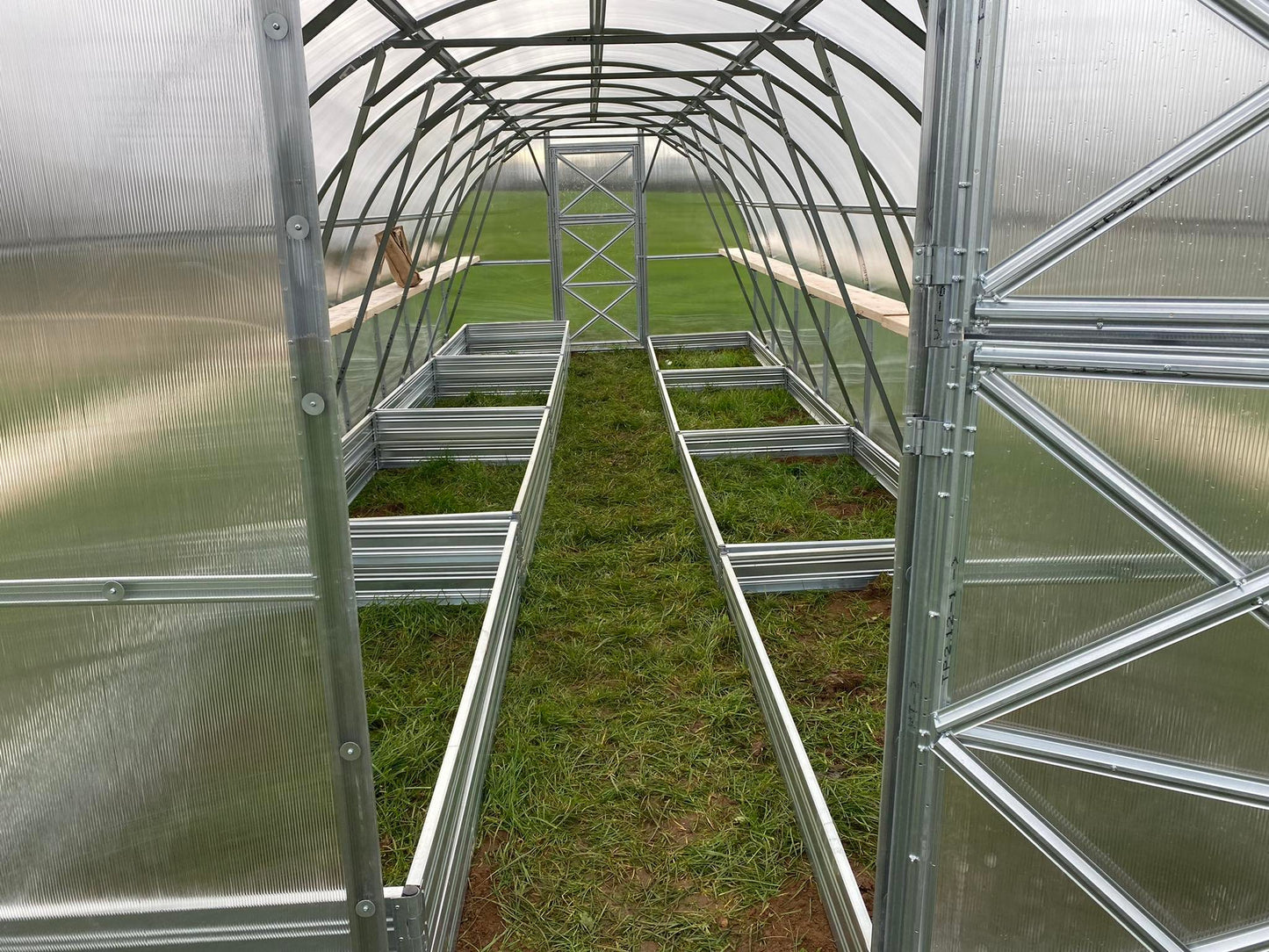 GREENHOUSE STRONG 24 M² 3M X 8M (9.8FT X 26FT)