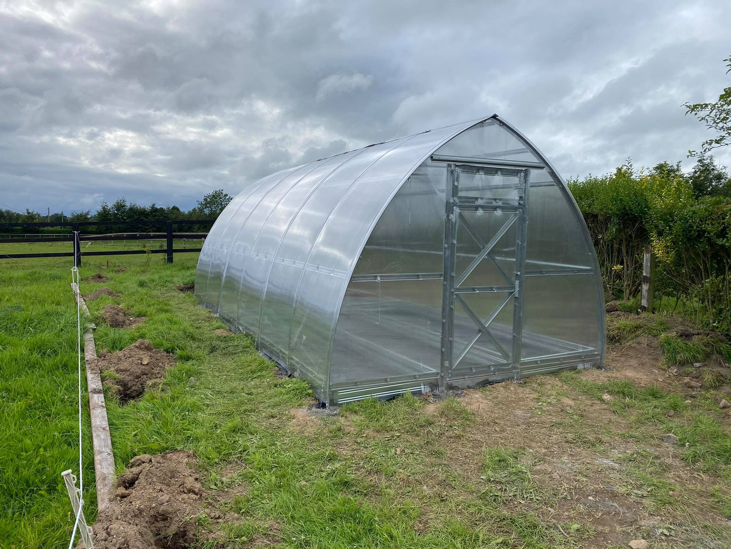 GREENHOUSE ARROW-3, 18M² (3M X 6M; 9.8FT X 19.6FT)