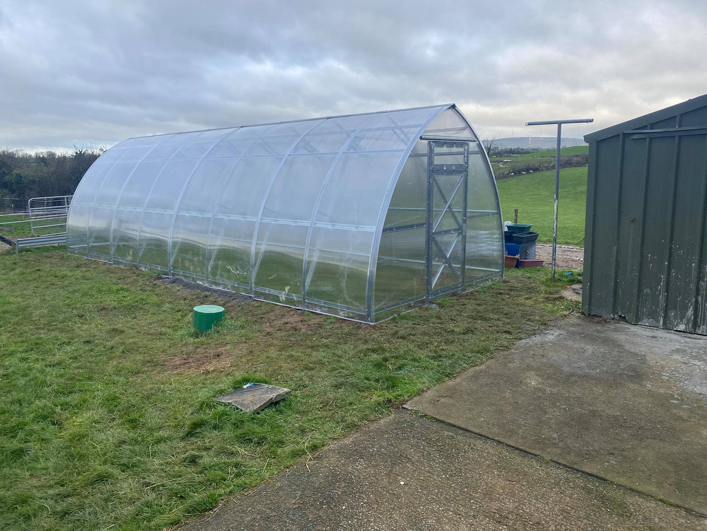 GREENHOUSE ARROW-3, 24 M² (3M X 8M; 9.8FT X 26FT)