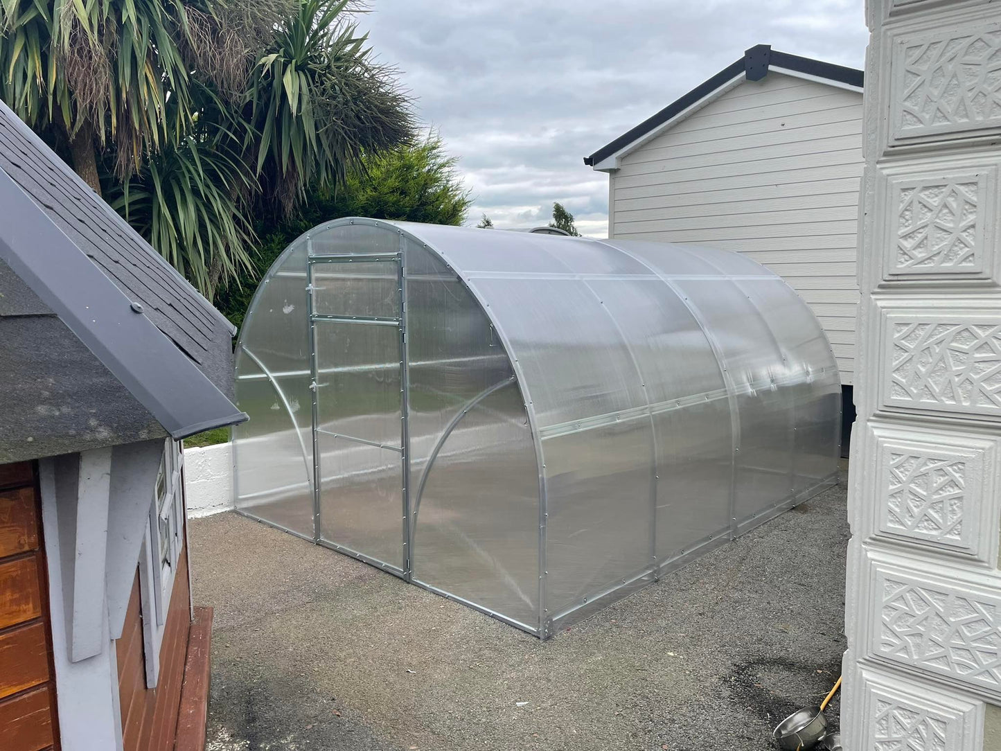 GREENHOUSE SIGMA 12 M² (3M X 4M; 9.8FT X 13FT) WITH PRE CUT POLYCARBONATE (6mm)