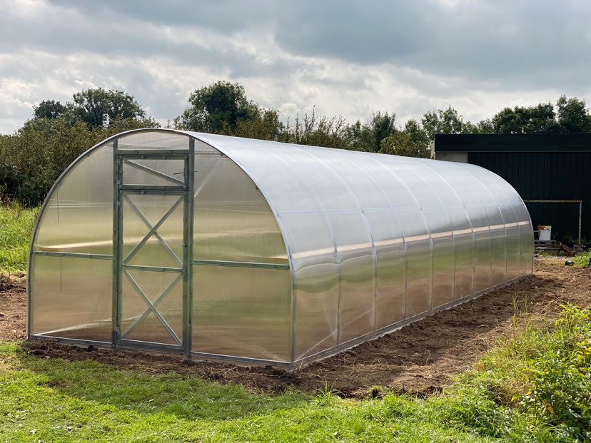 POLYCARBONATE GREENHOUSES