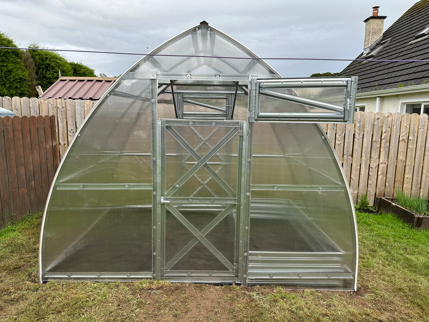 GREENHOUSE ARROW-3, 6M² (3M X 2M; 9.8FT X 6.5FT)