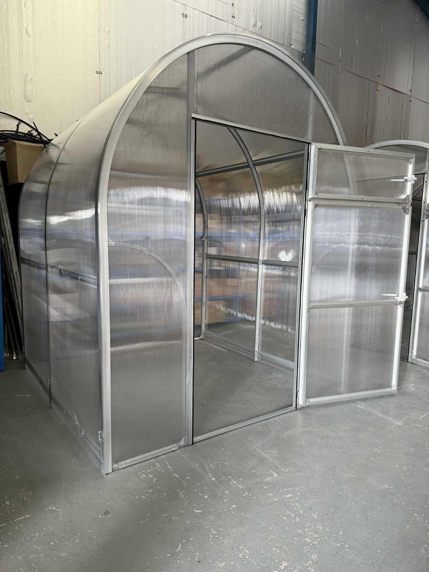 Sigma Lux 2m (width: 2 m, height: 2.4 m)