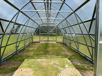 FARMER 5 (42.5M² - 5M X 8.5M; 16.4FT X 27.9FT)