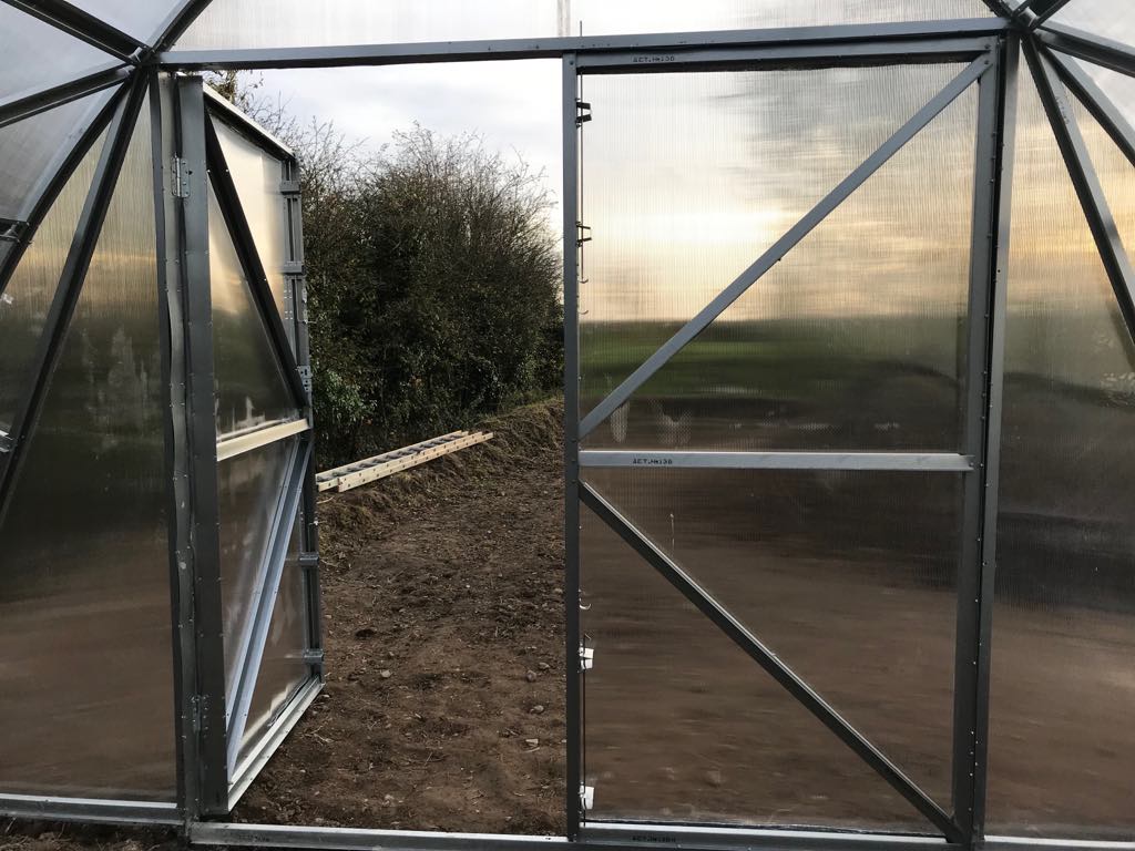 FARMER 5 (63.5M² - 5M X 12.7M; 16.4FT X 41.7FT)