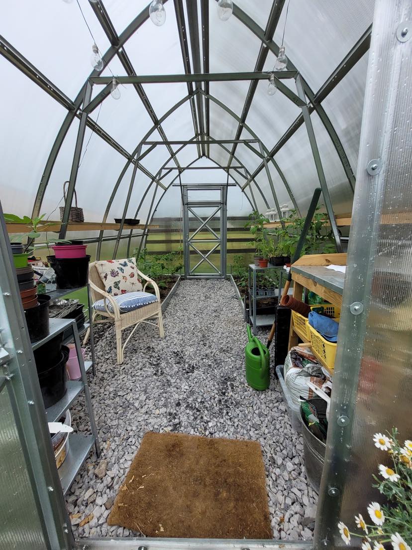 GREENHOUSE ARROW, 26 M² (2.6M X 10M; 8.5FT X 33FT)