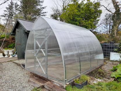 GREENHOUSE ARROW, 26 M² (2.6M X 10M; 8.5FT X 33FT)
