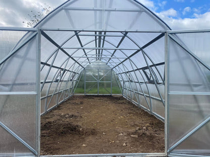 FARMER 5 (63.5M² - 5M X 12.7M; 16.4FT X 41.7FT)