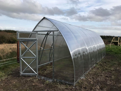 GREENHOUSE ARROW, 26 M² (2.6M X 10M; 8.5FT X 33FT)