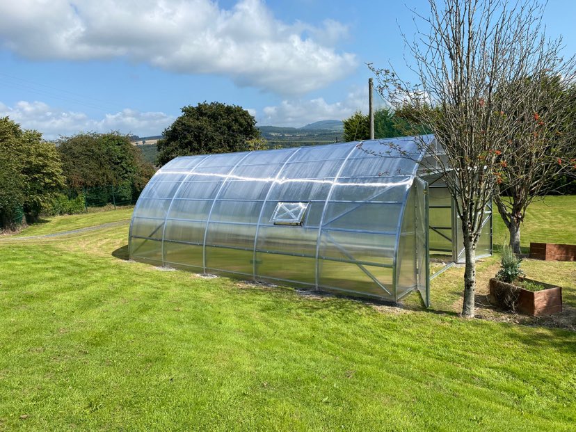 FARMER 5 (42.5M² - 5M X 8.5M; 16.4FT X 27.9FT)