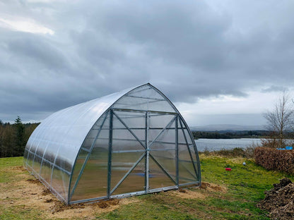 FARMER 5 (63.5M² - 5M X 12.7M; 16.4FT X 41.7FT)