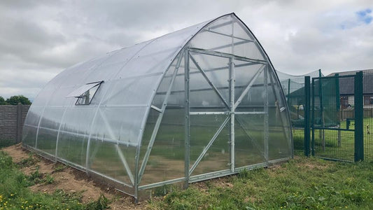 FARMER 5 (42.5M² - 5M X 8.5M; 16.4FT X 27.9FT)