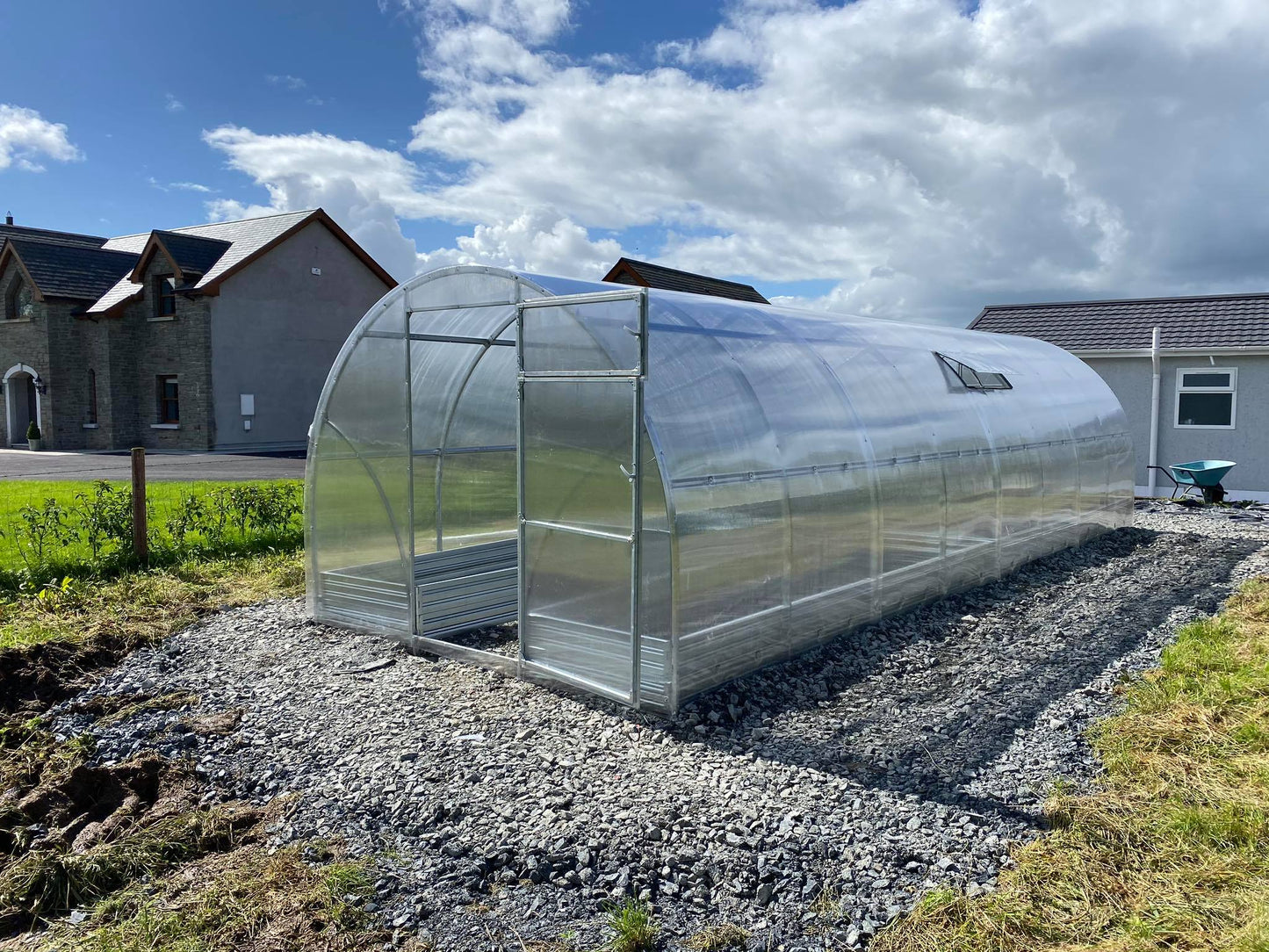 GREENHOUSE SIGMA 24M² 3M X 8M (9.8FT X 26FT) WITH PRE CUT POLYCARBONATE (6mm)